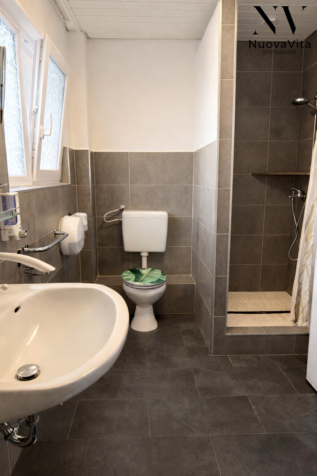 Badezimmer - Ruhig gelegenes Haus Pfinztal