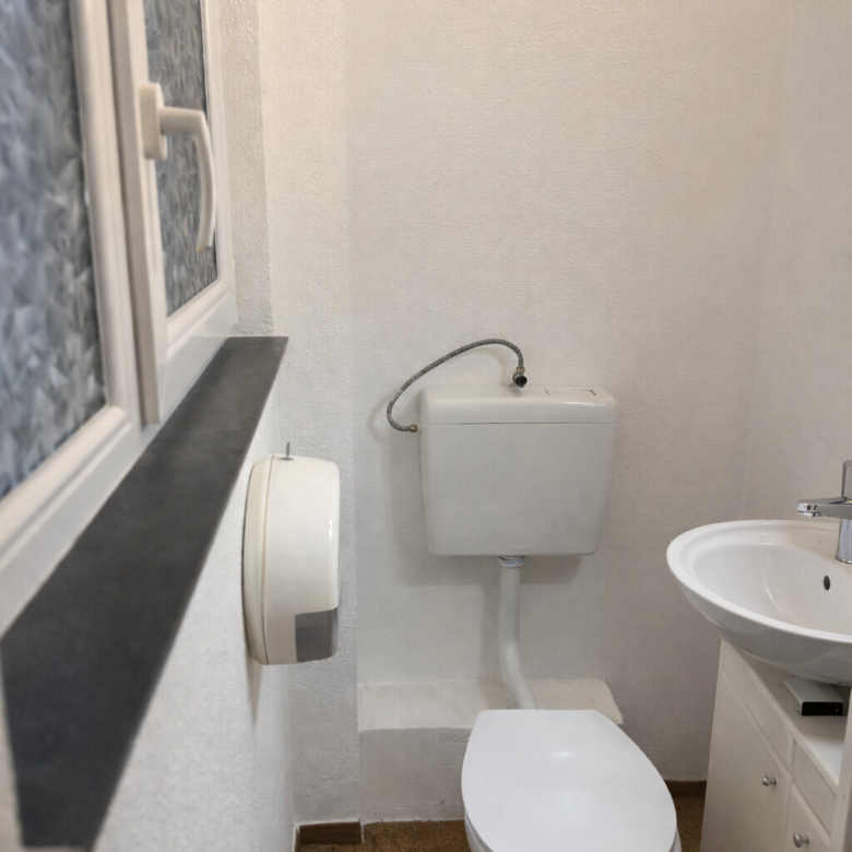 Gäste WC - Ruhig gelegenes Haus nahe Natur und Infrastruktur Pfinztal