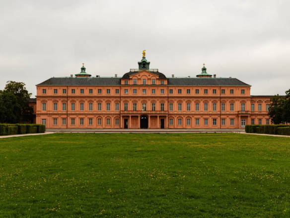 Barockes Schloss Rastatt, historisches Wahrzeichen der Stadt